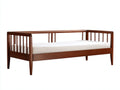 Einzelbett aus Holz
